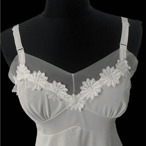 1960’s vintage Unique Daisies,pleats,sheer Embellished Midi Slip